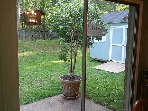 2nd image of 100 Dogwood Dr