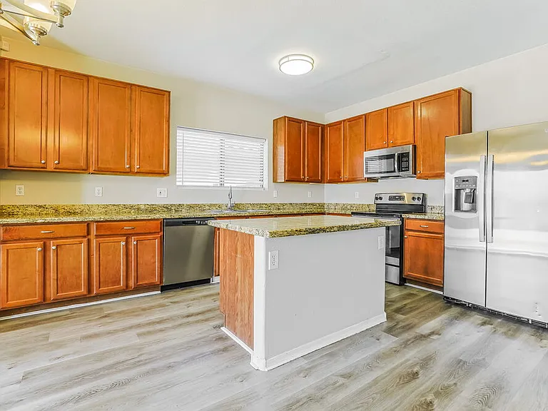2445 W Spencer Run — Photo 6