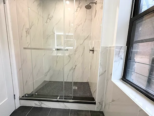 Rented by Brighton Management | media 2