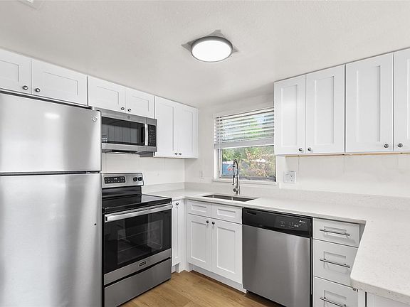 3rd image of 2855 51st St S APT 5