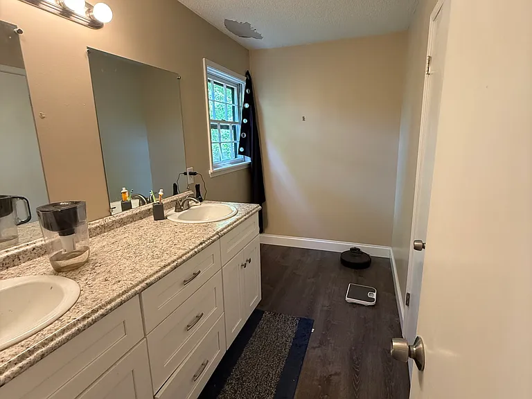 51 Georgia Ave — Photo 9