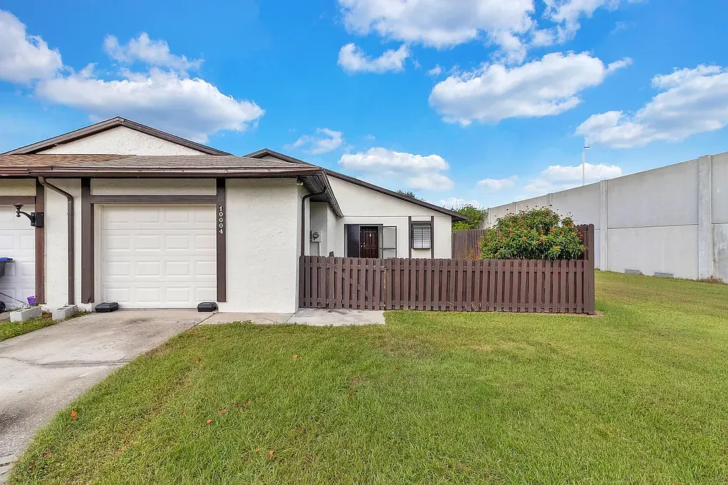 10004 Brightfield Ct — Photo 2