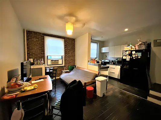 Rented by Kavax Real Estate | media 19