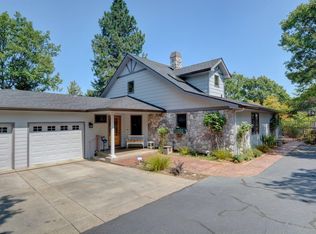 545 Coachman Dr, Jacksonville, OR 97530
