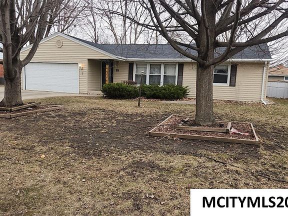 2nd image of 15 Lakeview Dr