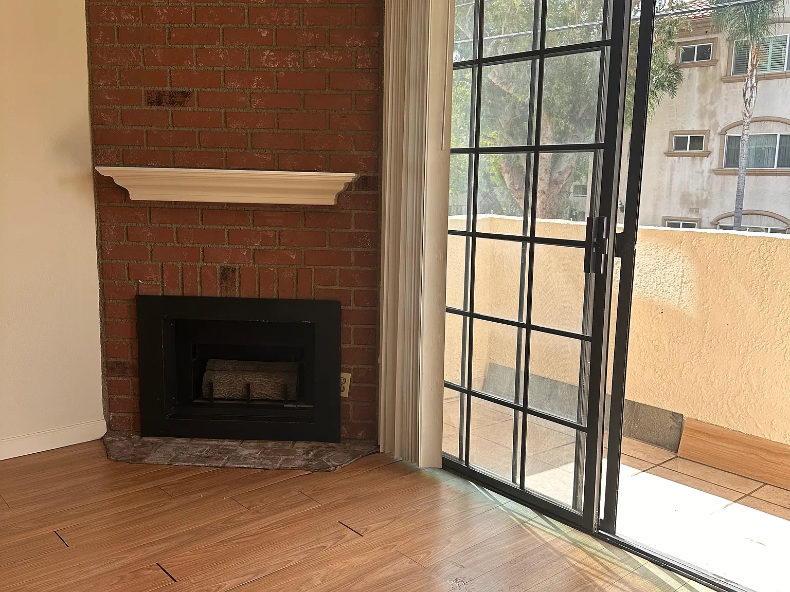 1 bed, 749 sqft, $2,150 — Photo 2