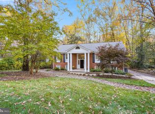 12142 Stirrup Rd, Reston, VA 20191