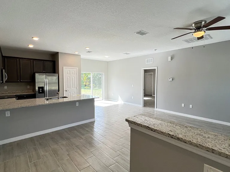 238 Silverfrost St SE — Photo 4