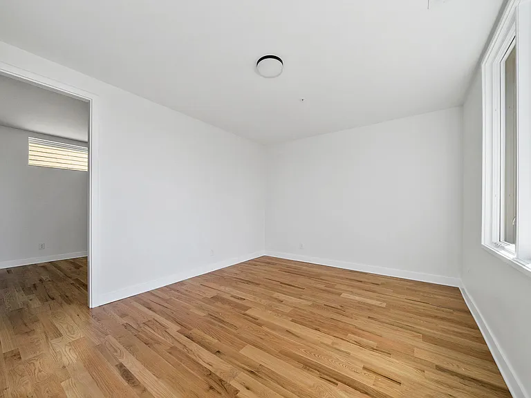 1322 Lafrance St NE #B — Photo 12