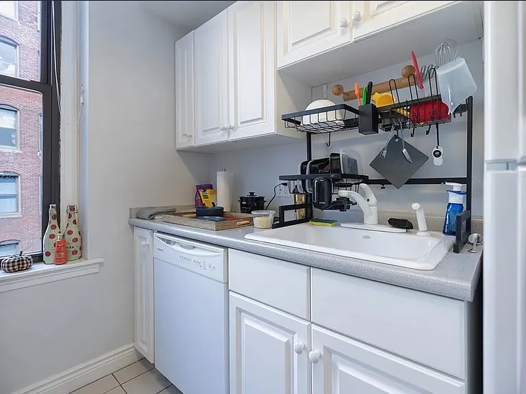 10 Charlesgate E #404 — Photo 13