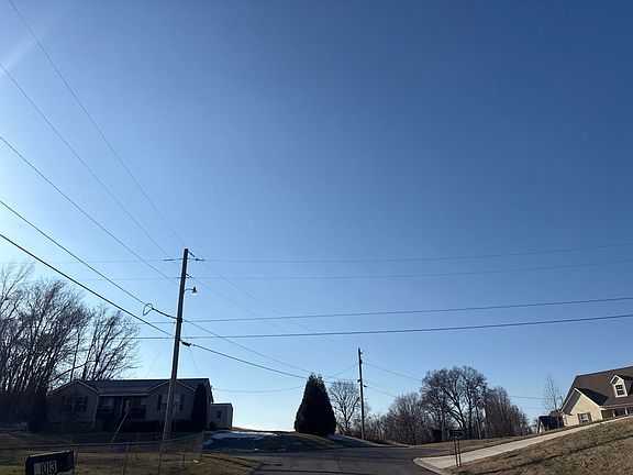 5th image of 202 Ridgewood Ln