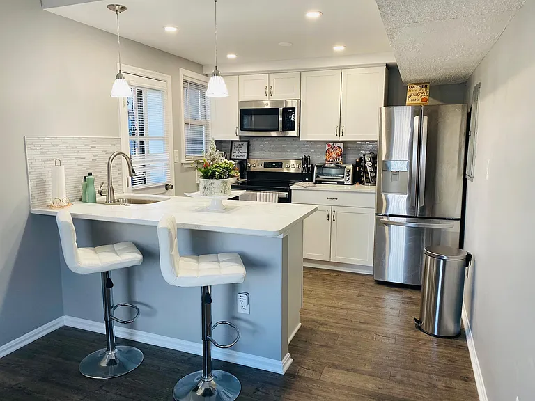 5065 Sheriff Rd NE — Photo 6
