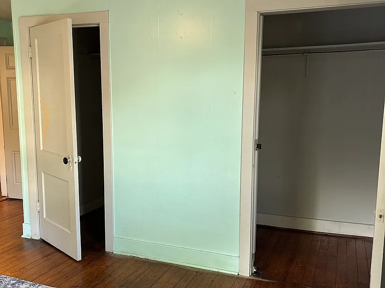 307 E Superior St — Photo 22