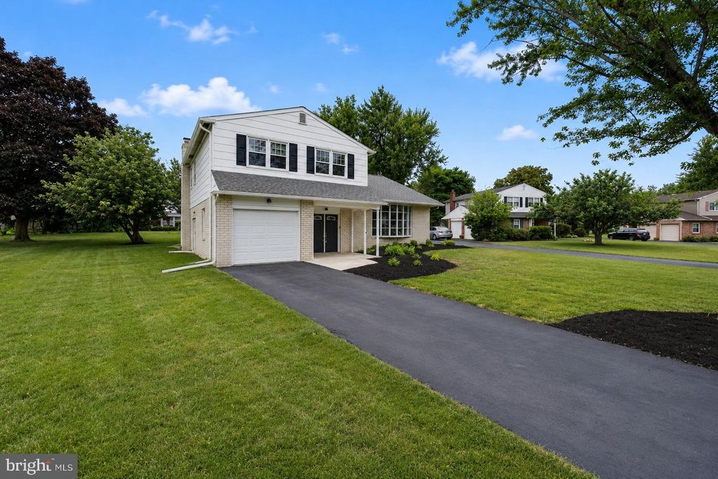 2910 Henley Rd, Plymouth Meeting, PA - View 2