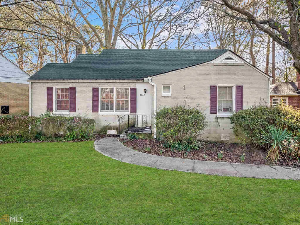 1842 Brandywine St SW photo 1
