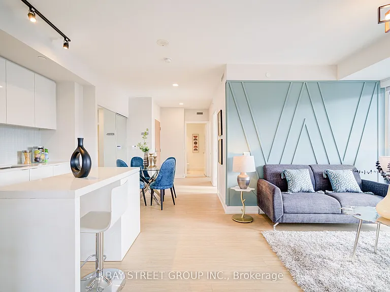7 Grenville St #3211 — Photo 11