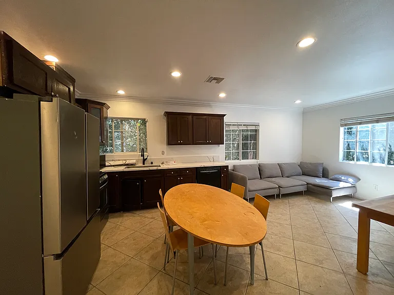 3435 S Catalina St #3 — Photo 12