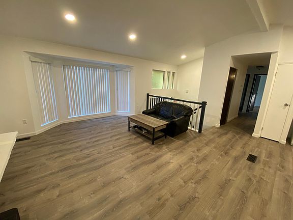 5th image of 11459 110th Ave NE