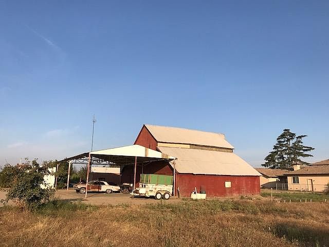 1st image of 9296 E Kettleman Ln