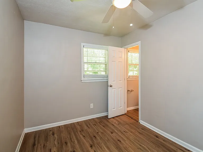 6325 Wellington Way — Photo 8