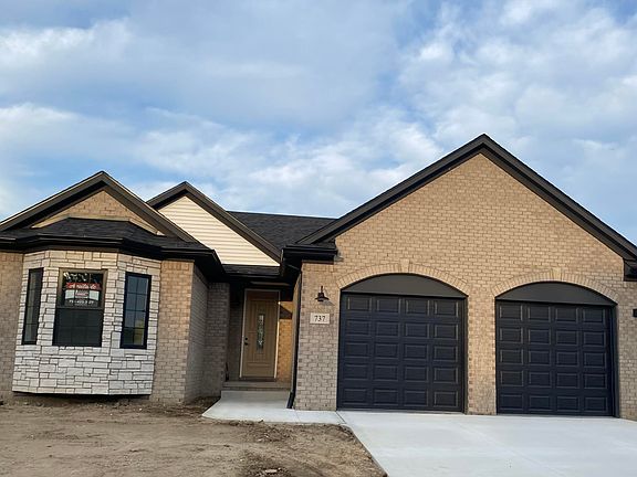 2nd image of 737 Britt Circle Dr #11