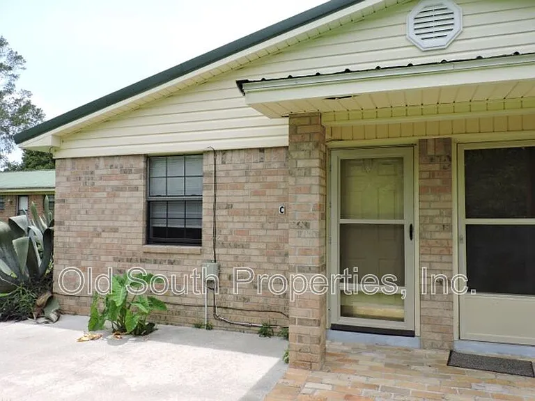 9610 Bowman Ave #C — Photo 3