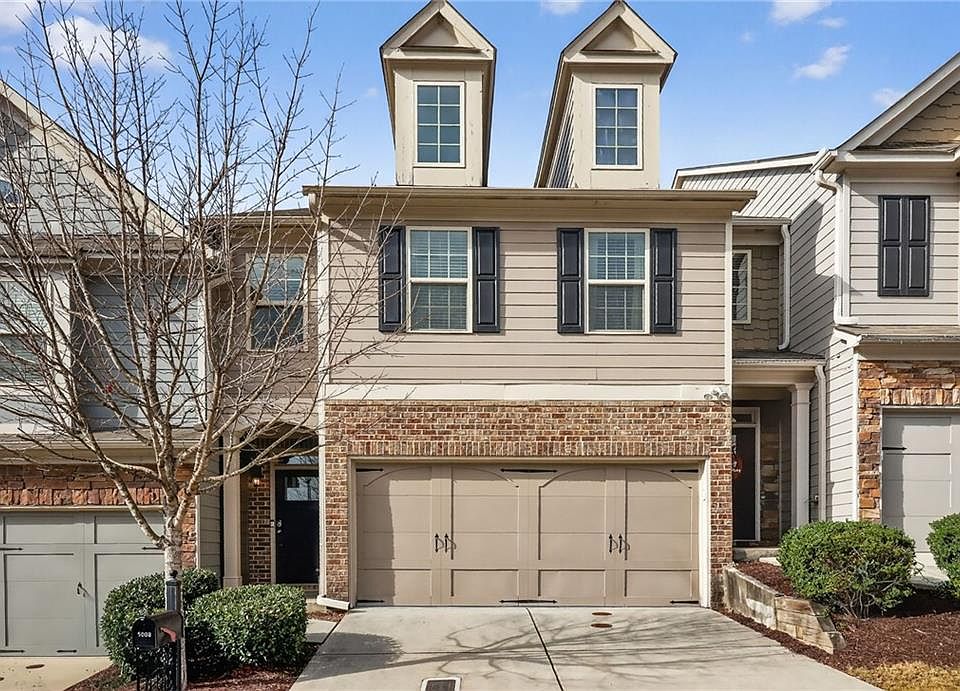 1st image of 5008 Whiteoak Pointe SE #15