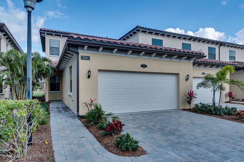1st image of 740 Lanai Cir APT 101