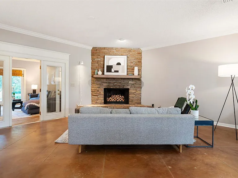 8120 NW 48th Ln — Photo 11
