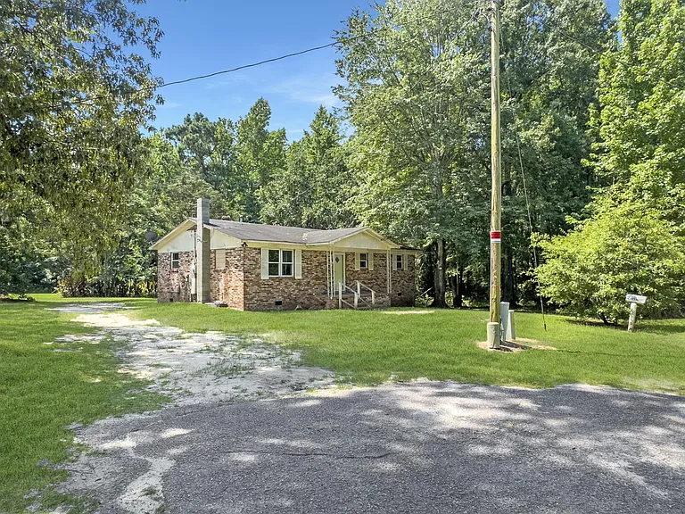 1137 Carter Rd — Photo 20