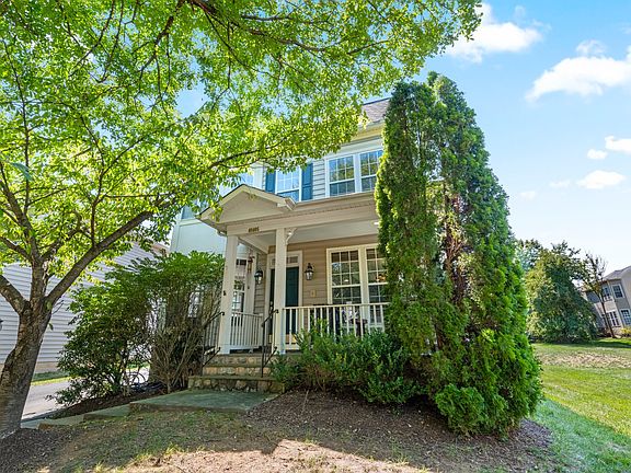 3rd image of 40405 Milford Dr