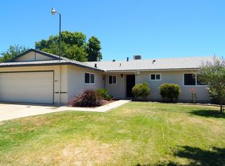 864 Banyan Dr, Lemoore, CA 93245