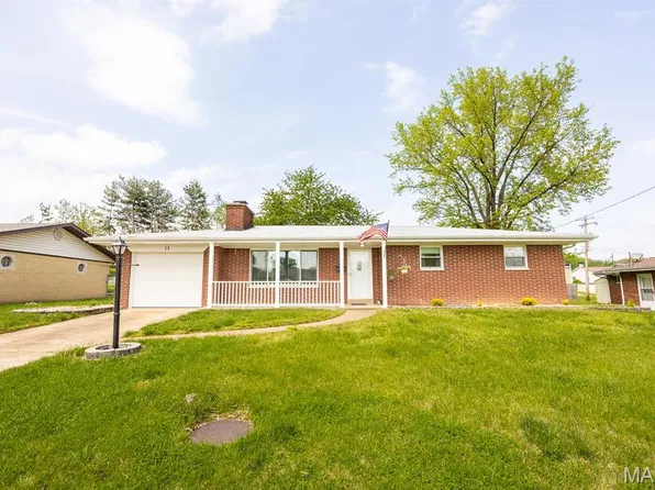 25 Blackburn Dr, Swansea, IL 62226