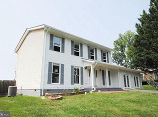 10009 Five Oaks Rd, Fairfax, VA 22031