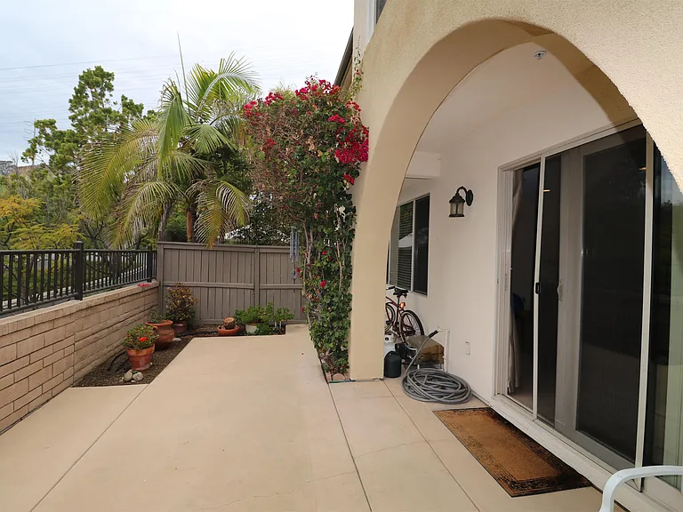 2694 Bellezza Dr — Photo 16