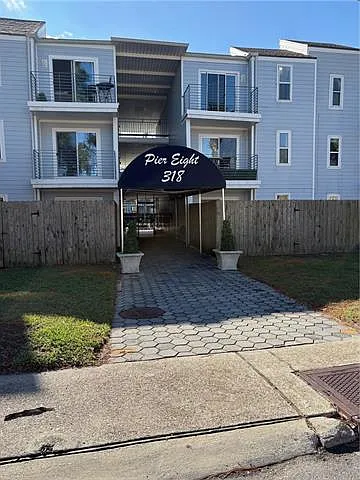 318 Lake Marina Ave #209 — Photo 1
