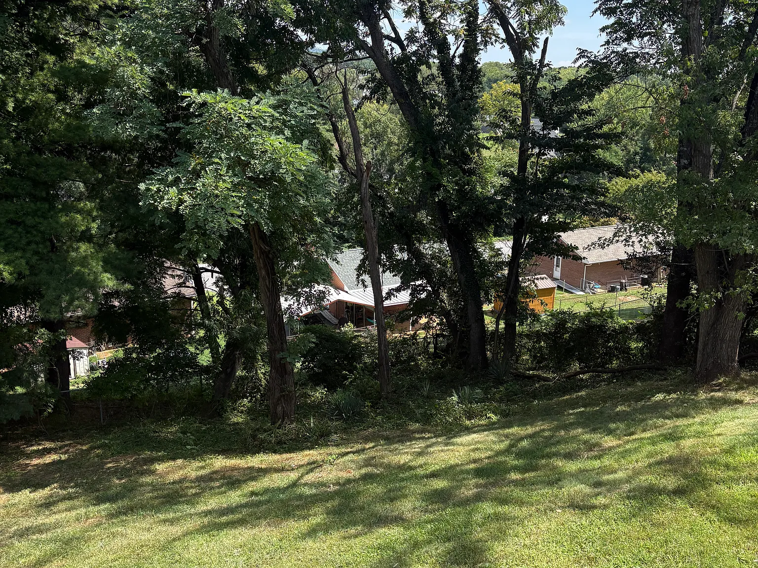 4 bed, 1986 sqft, $1,975 — Photo 4