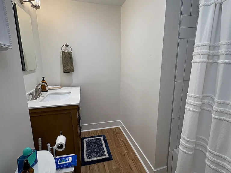 418 Ford St — Photo 3