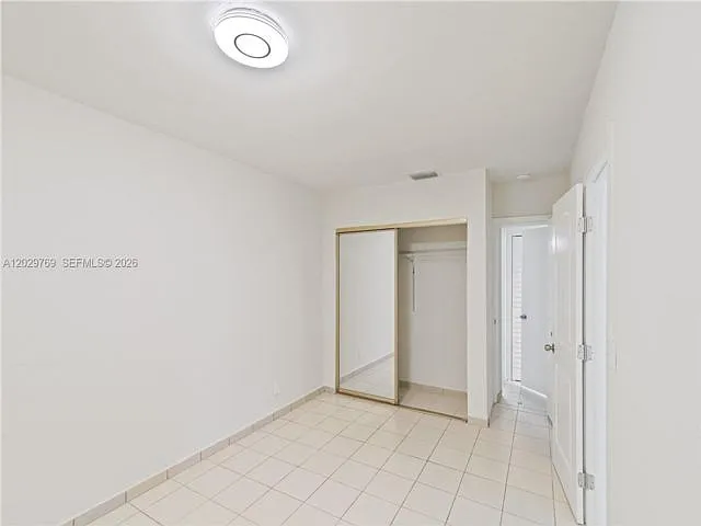 210 E 61st St — Photo 12