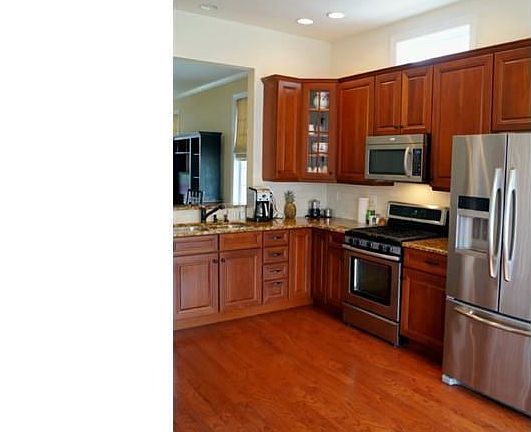 4th image of 443 Peters Way