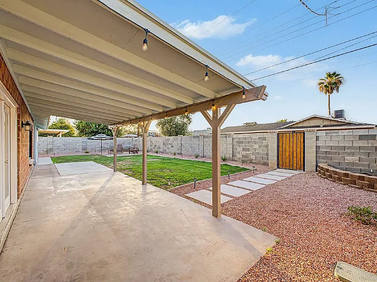 8436 E Cambridge Ave — Photo 40