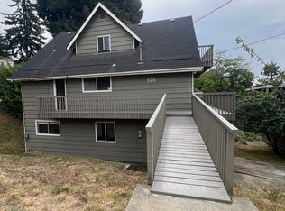 976 E St UNIT 1, Coos Bay, OR 97420