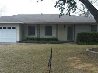 5020 Foster Ave, Groves, TX 77619