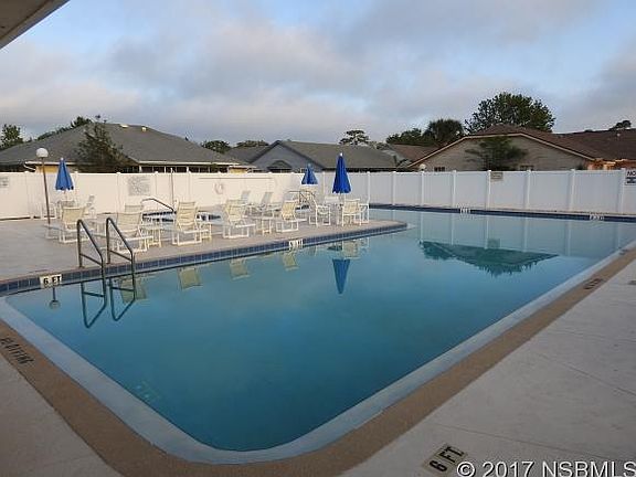 4th image of 17 Bogey Cir