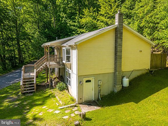 3rd image of 1256 Boiling Spring Rd