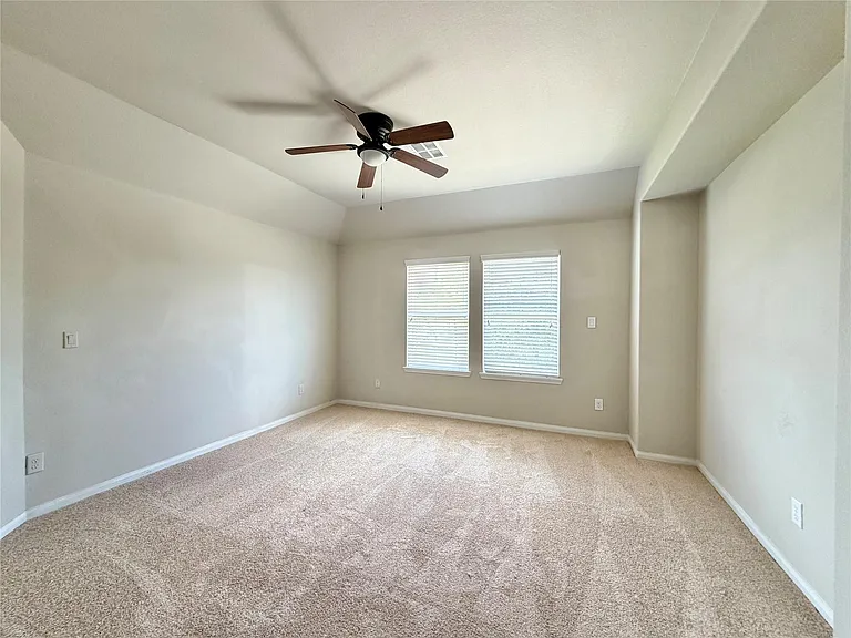 8002 Mesquite Hill Ln — Photo 27