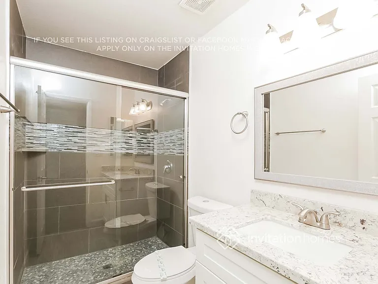 2047 E Cornell Dr — Photo 17