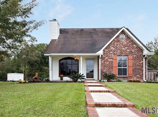 11350 Shelly St, Saint Amant, LA 70774