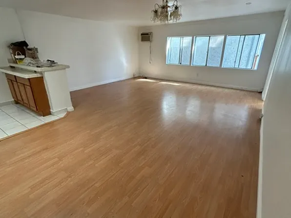 5330 W Sunset Blvd #1, Los Angeles, CA 90027