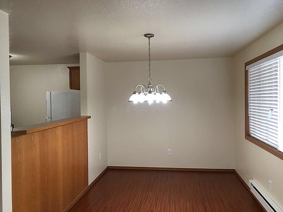 Spacious Dining room